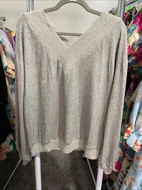 V-Neck Cozy Hacci Knit Sweater in Oatmeal